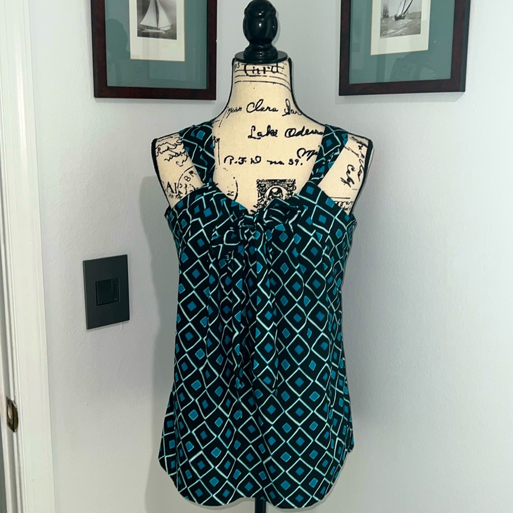 Banana Republic gorgeous and fun top